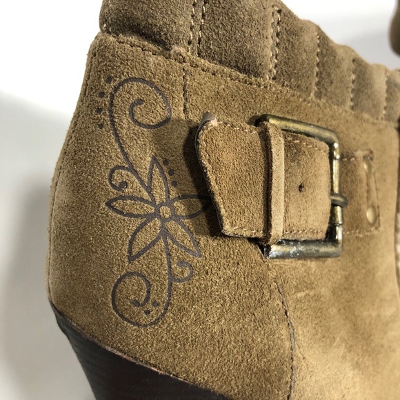 Nine West OSOVOSS tan heeled boot ankle bootie - Picture 3 of 13